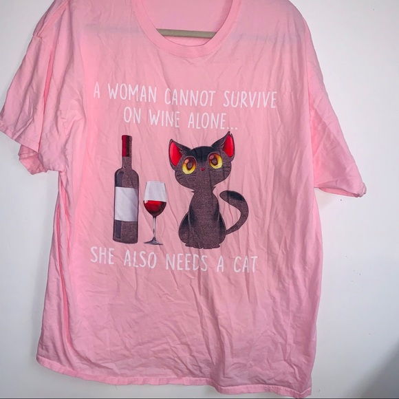Tops - Pink cats and wine t-shirt xl